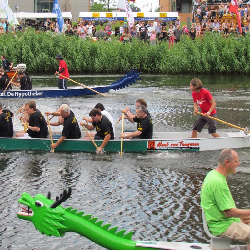 Drakenboot varen