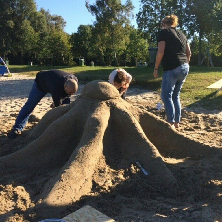 Zandsculpturen bouwen