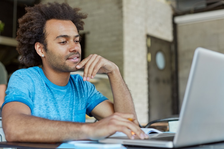 Online Speeddaten met Collega's