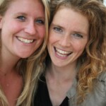 Thumbnail of http://2%20lachende%20vrouwen,%20puur%20aalsmeer